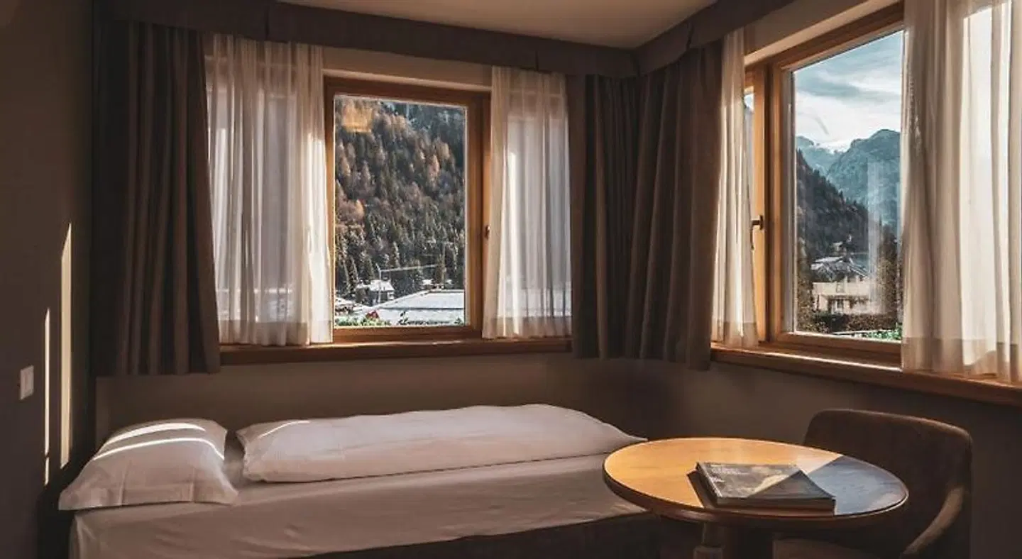 Crozzon ROOM_EXAMPLE