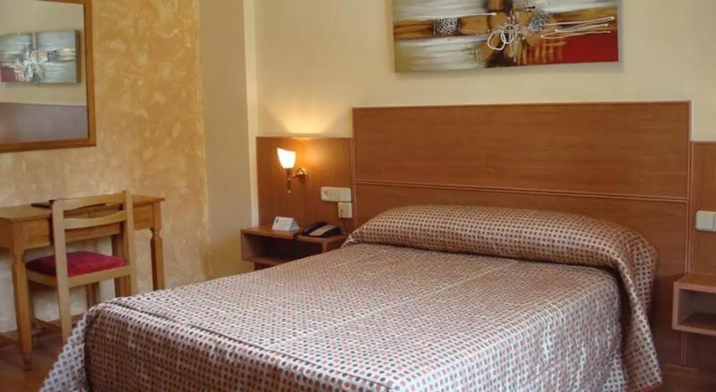 Castilla ROOM_EXAMPLE