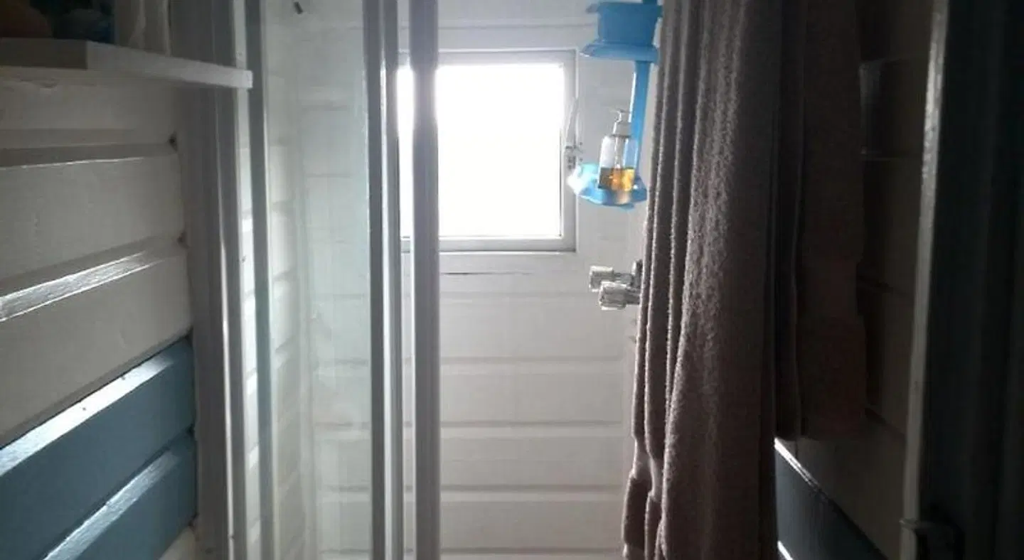 Swiss Cottage Guest House Badezimmer