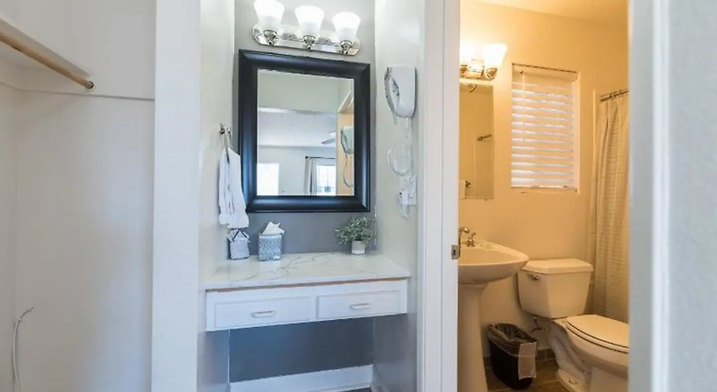 Shell Beach Inn ROOM_EXAMPLE