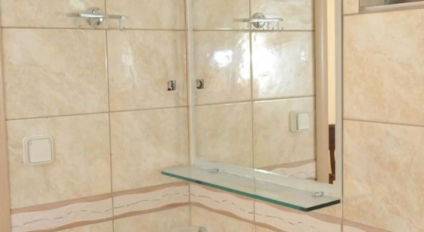 Finiki Plaza Badezimmer