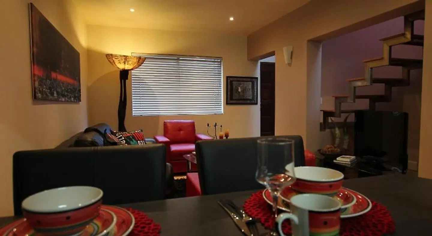 33 on First Guesthouse Restaurant