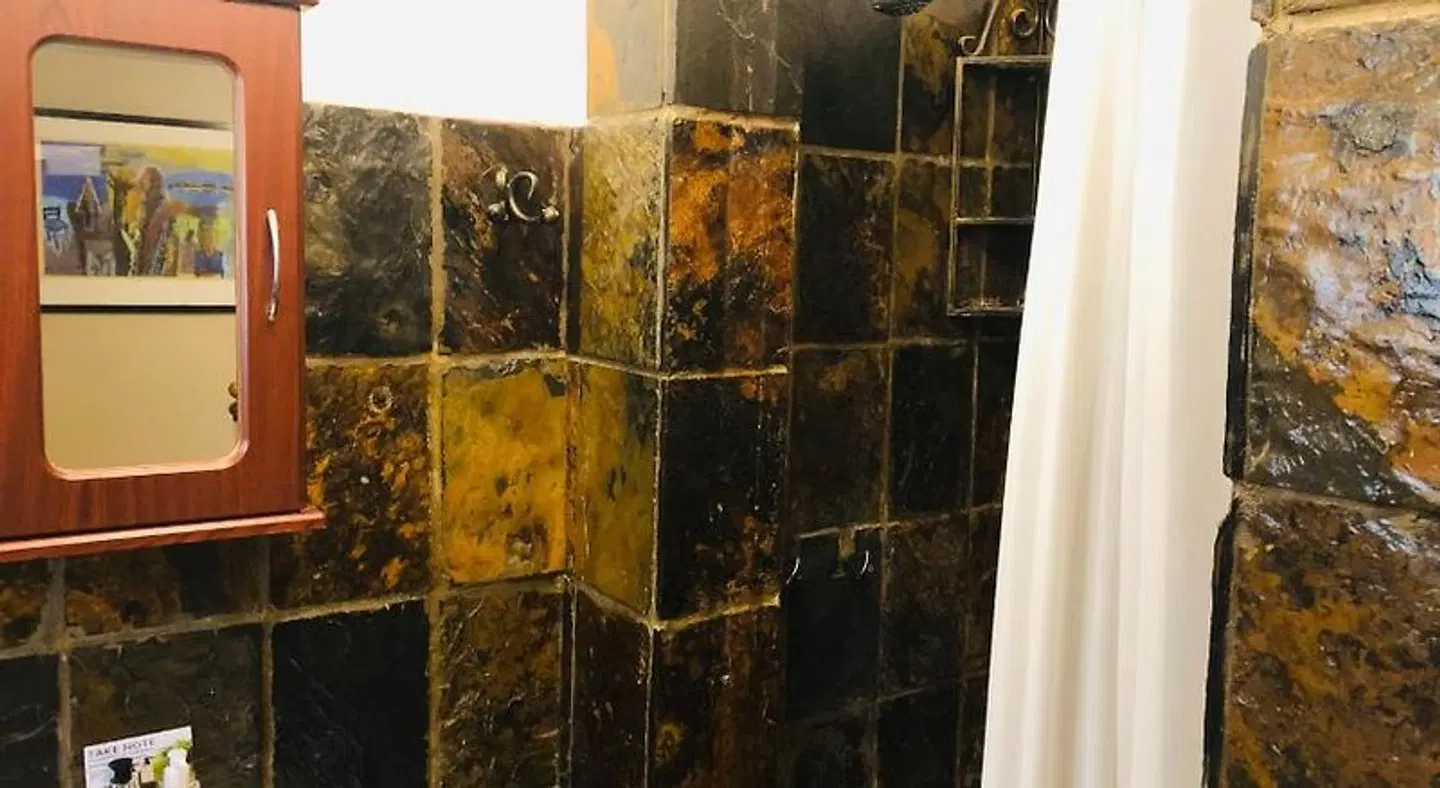 Shangri-La Country Hotel & Spa Badezimmer
