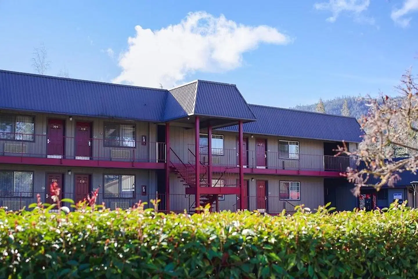 Flagship Inn of Ashland EXTERIOR