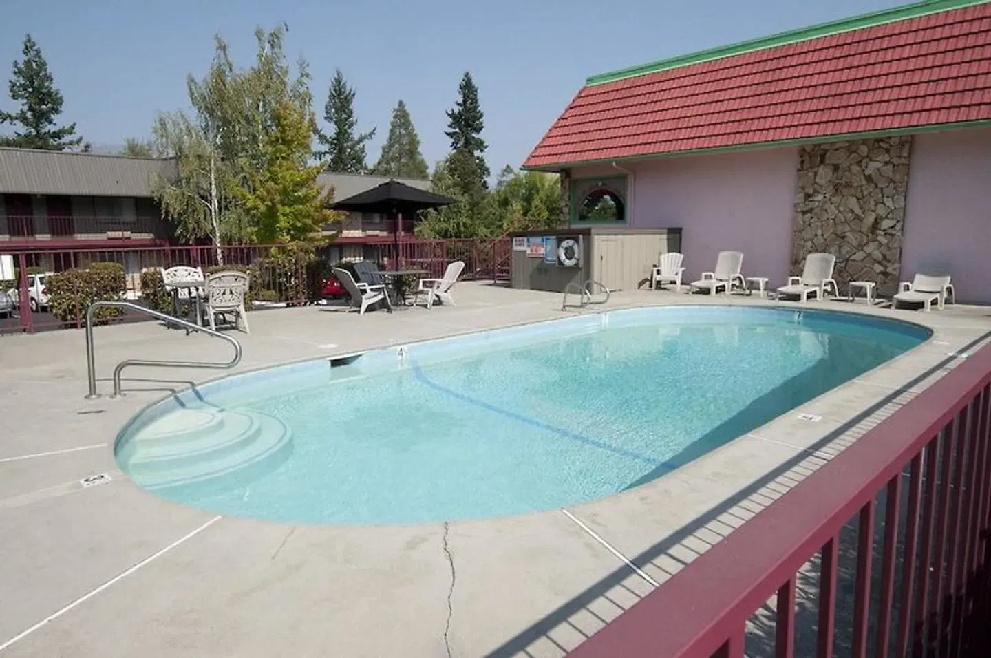 Flagship Inn of Ashland OUTDOOR_POOL