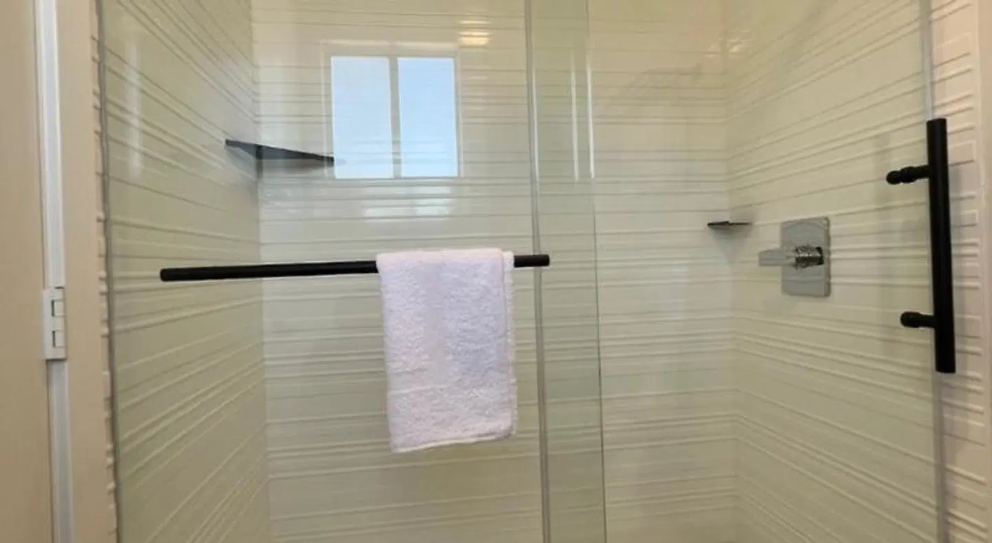 Lamp Liter Inn HEALTH_BEAUTY