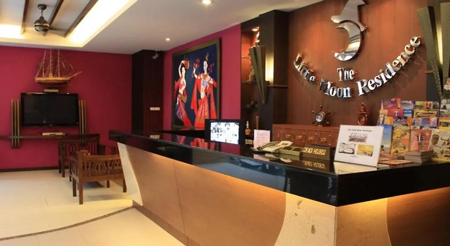 The Little Moon Residence Bar