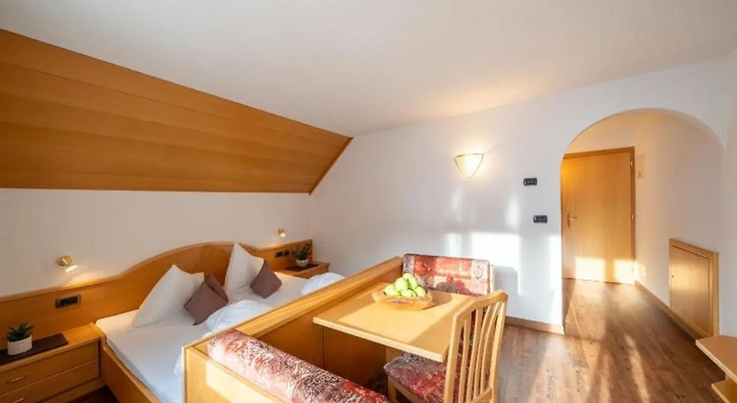Christoph ROOM_EXAMPLE