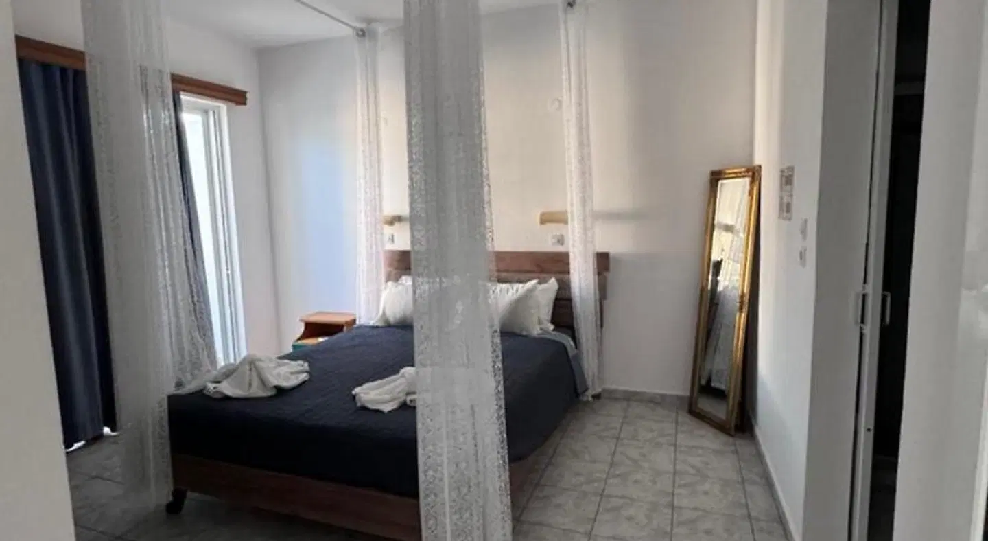 SunnySun Studios ROOM_EXAMPLE