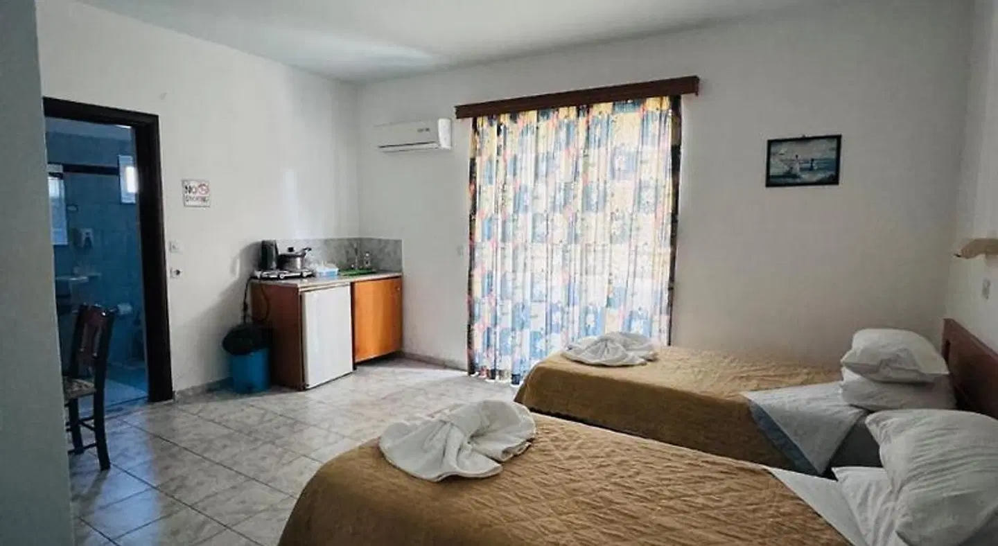 SunnySun Studios ROOM_EXAMPLE