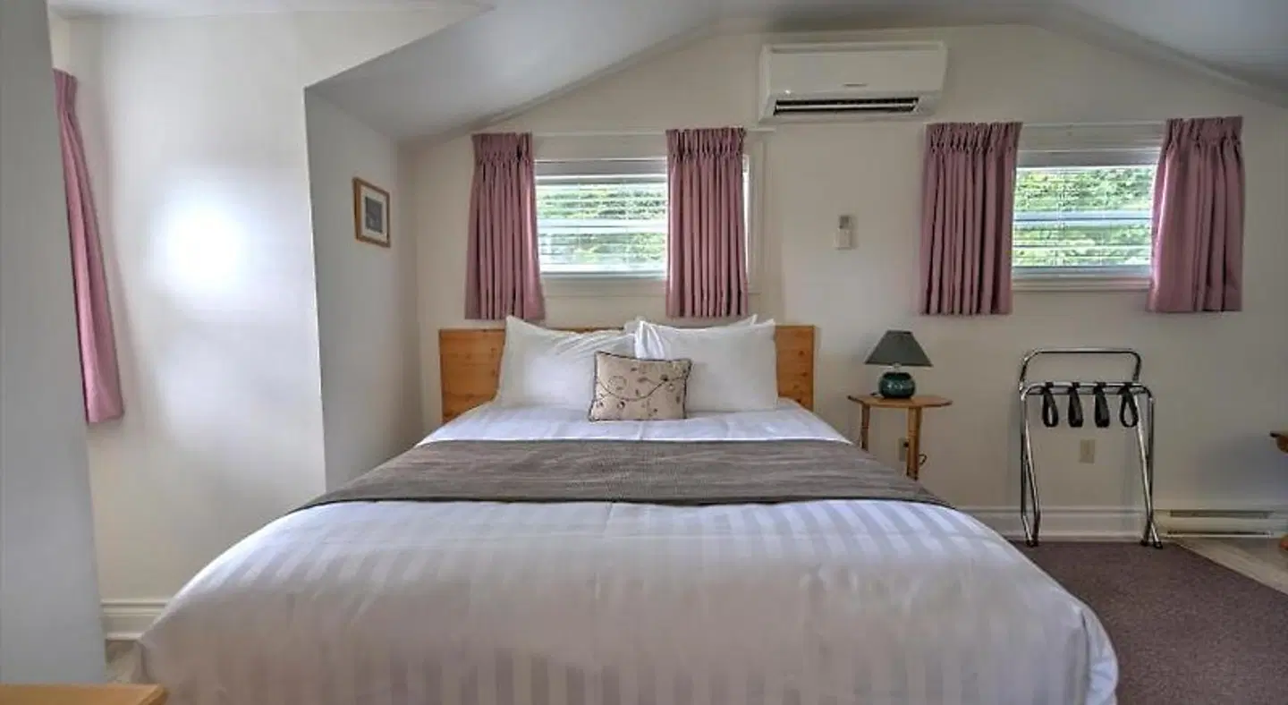 Lakeview Motel ROOM_EXAMPLE