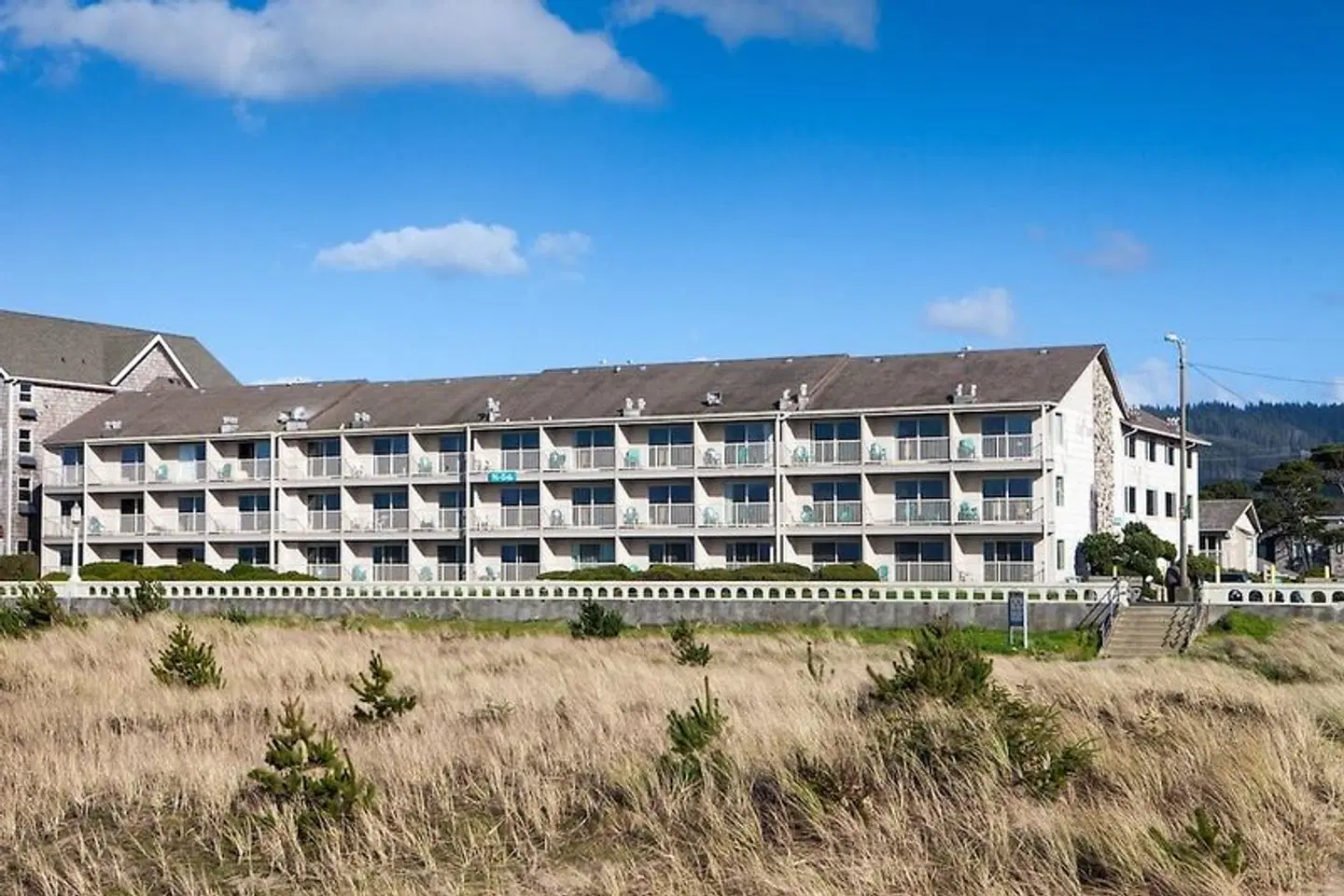 Hi-Tide Oceanfront Inn EXTERIOR