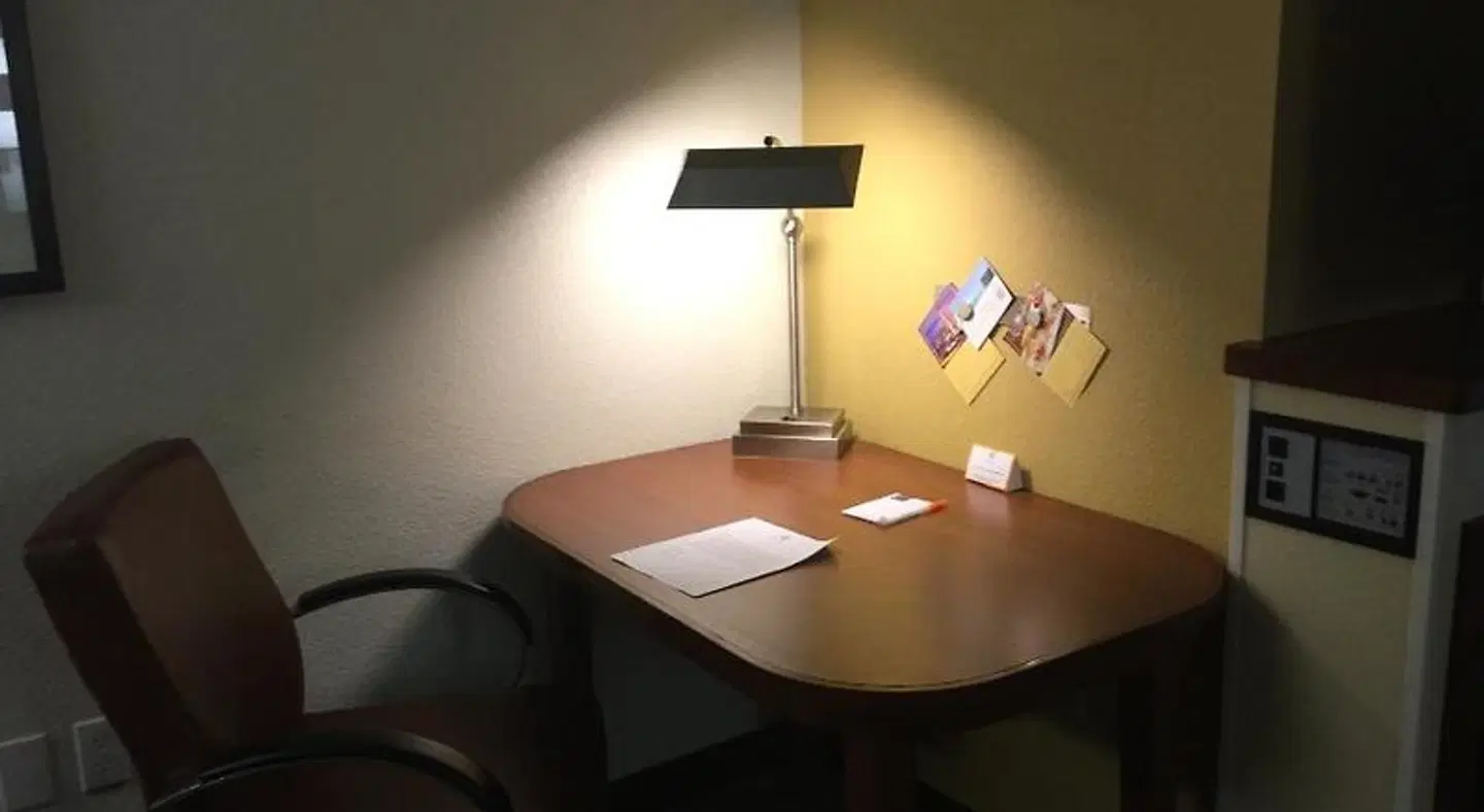 Hyatt Place Nashville Airport ROOM_EXAMPLE
