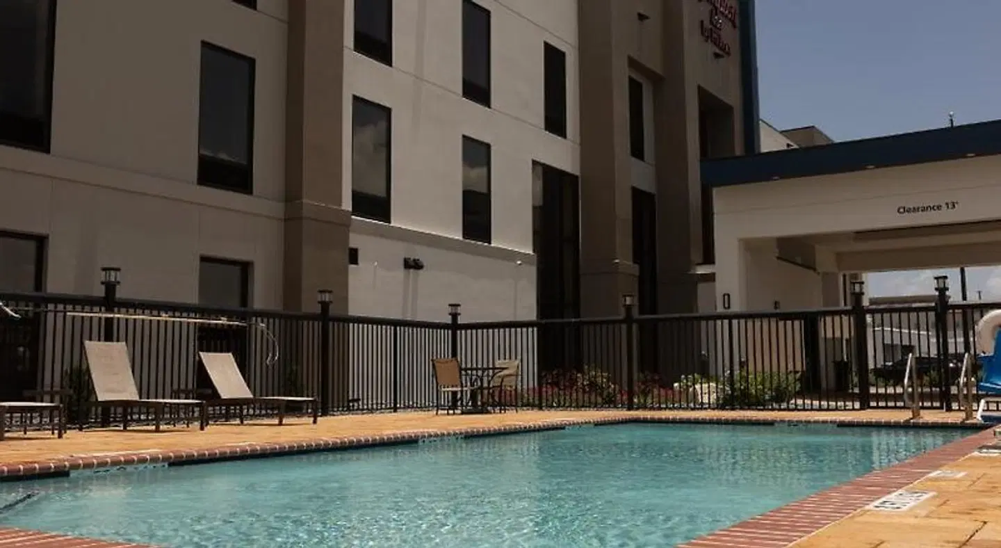 Hampton Inn Victoria OUTDOOR_POOL