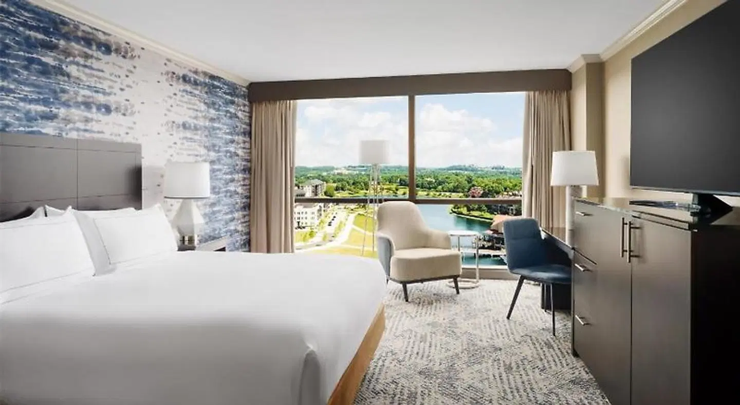 Hilton Charlotte University Place ROOM_EXAMPLE