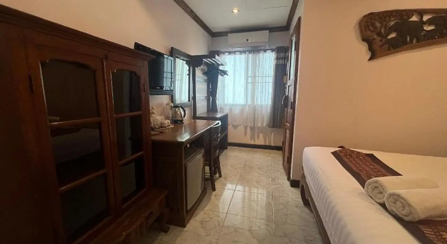 Phathai ROOM_EXAMPLE