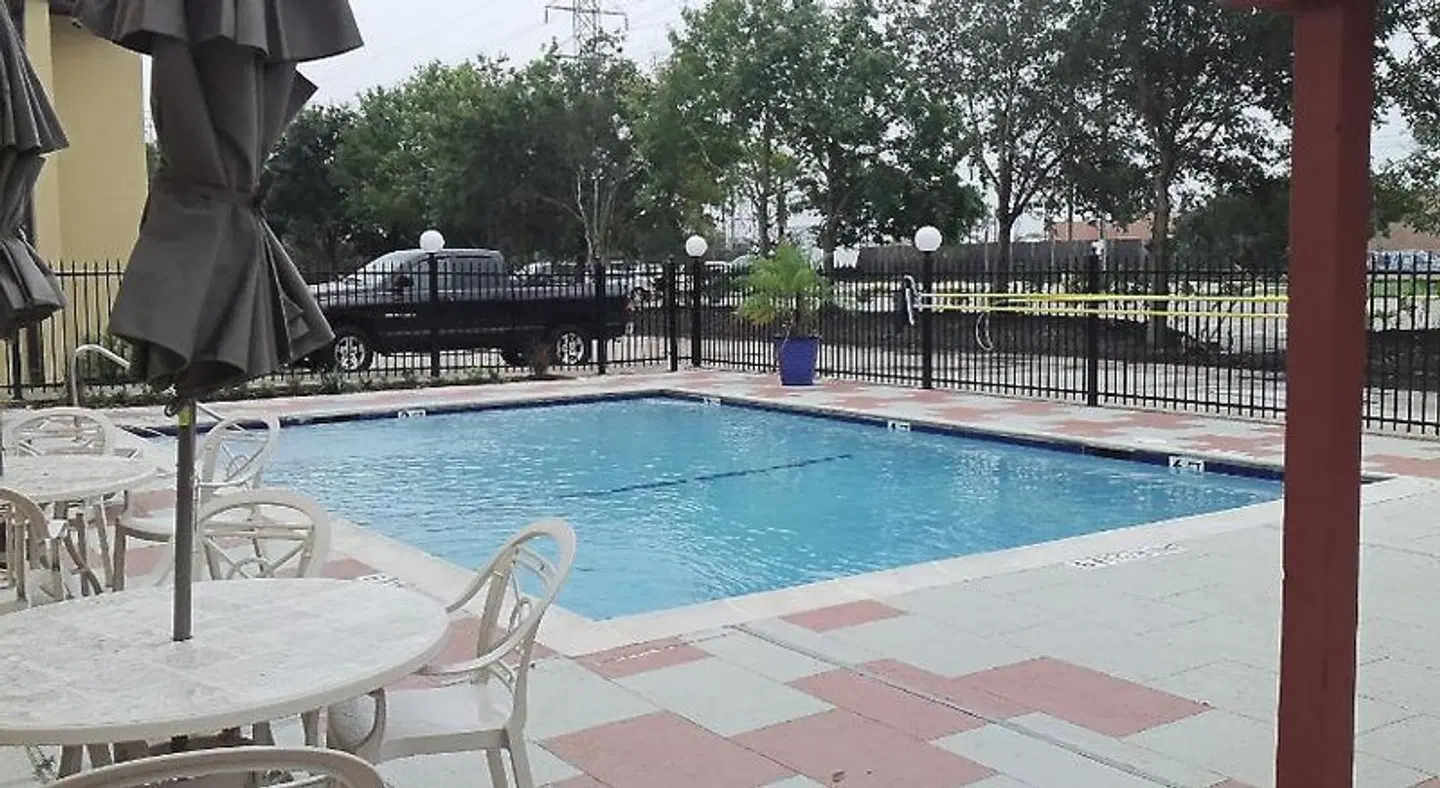 Best Western Webster/NASA OUTDOOR_POOL