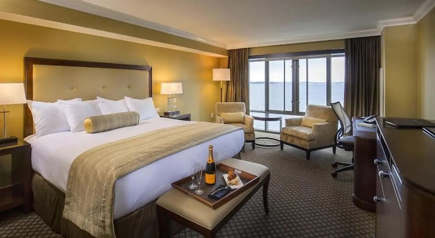 The Edgewater ROOM_EXAMPLE