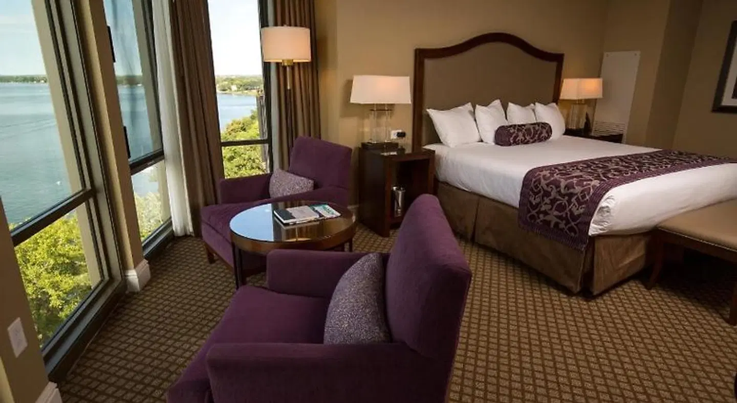 The Edgewater ROOM_EXAMPLE