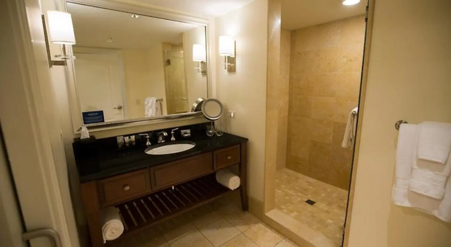 The Edgewater Badezimmer