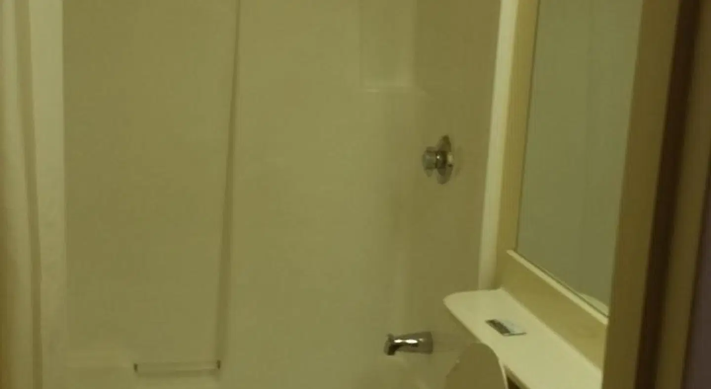 Ramada by Wyndham Miramichi New Brunswick Badezimmer