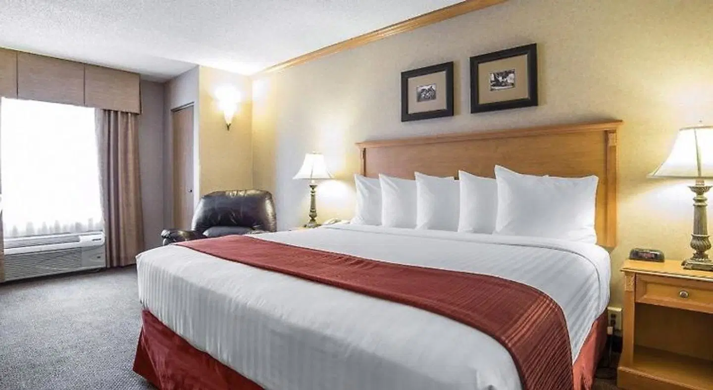 Quality Inn & Suites Casper ROOM_EXAMPLE