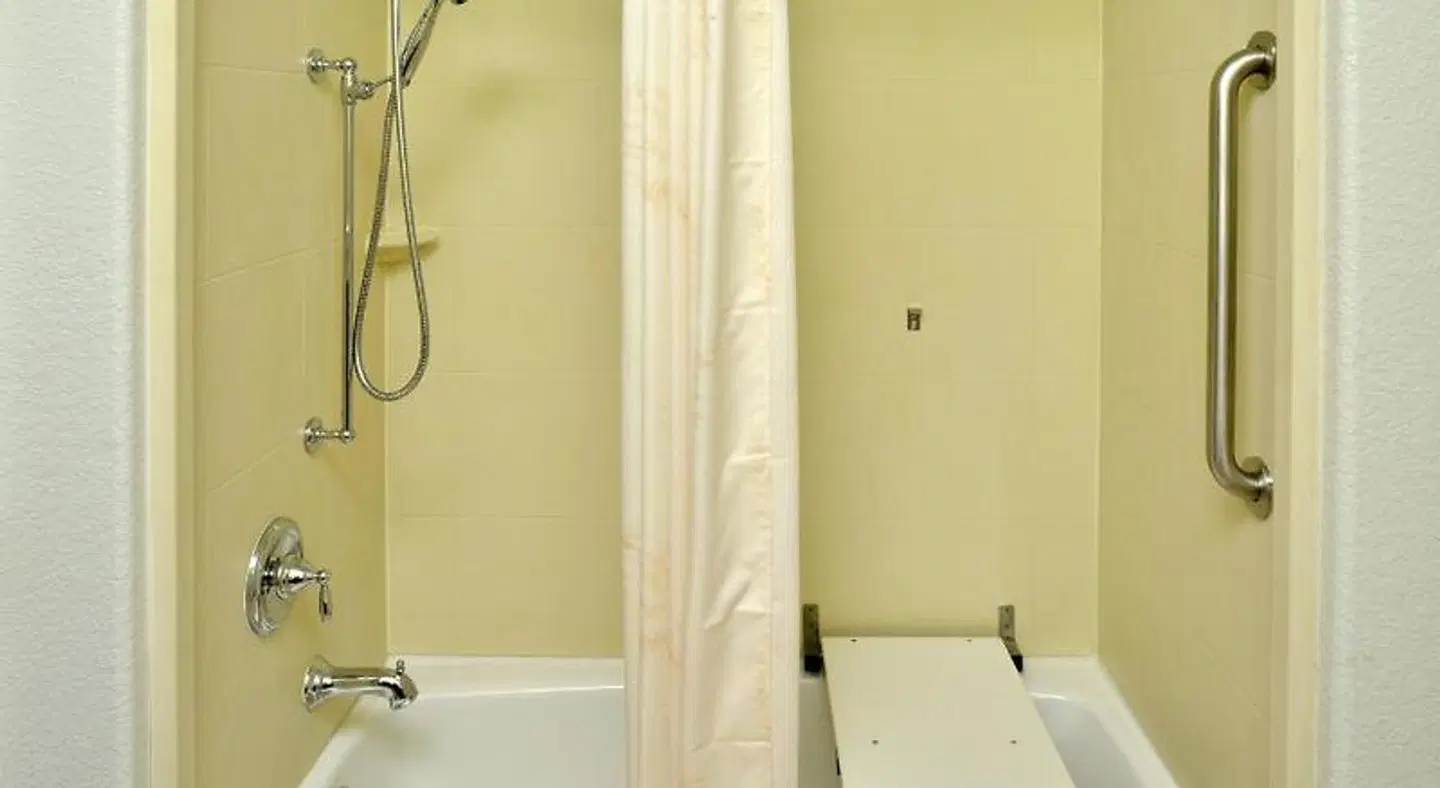 Comfort Inn & Suites Victoria North Badezimmer