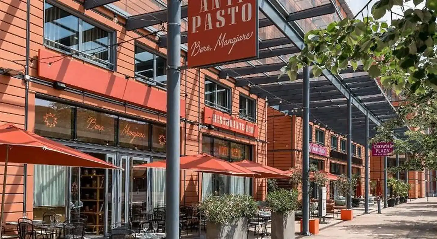 Crowne Plaza Lyon - Cité Internationale Aussenansicht