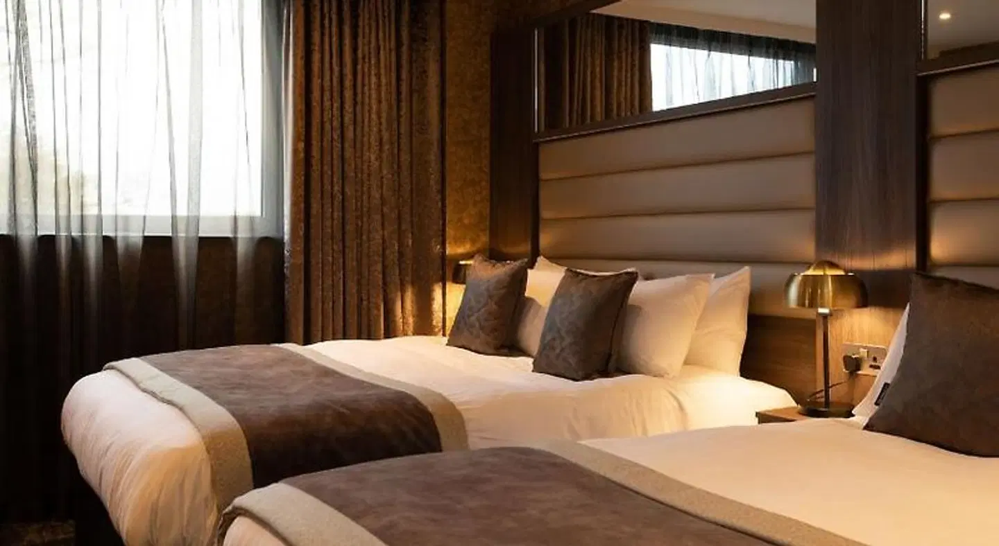 Carlton Hotel ROOM_EXAMPLE