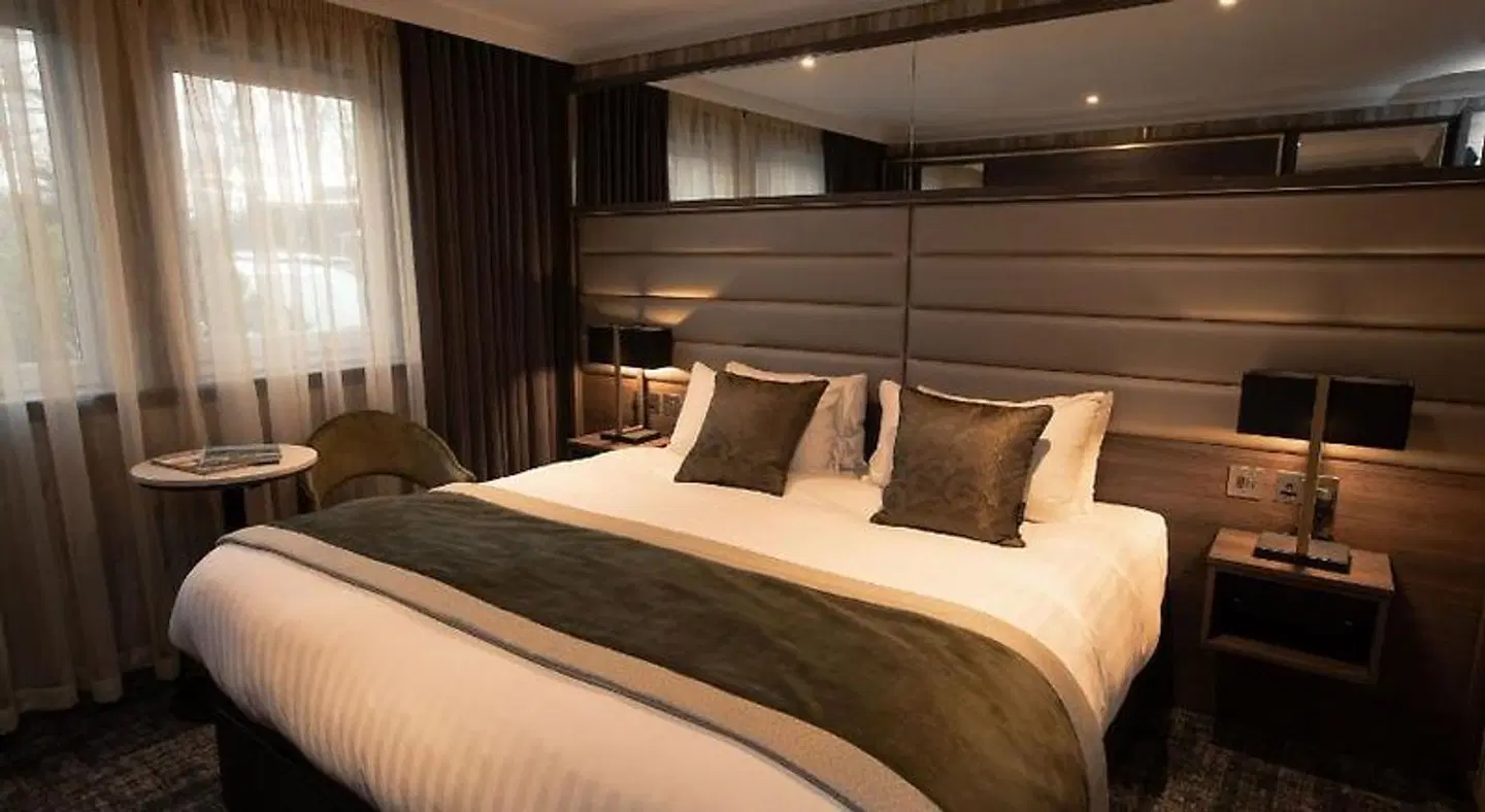 Carlton Hotel ROOM_EXAMPLE