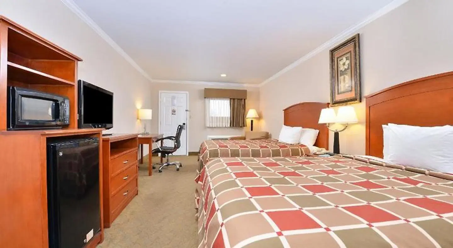 SureStay Hotel by Best Western Rockdale ROOM_EXAMPLE