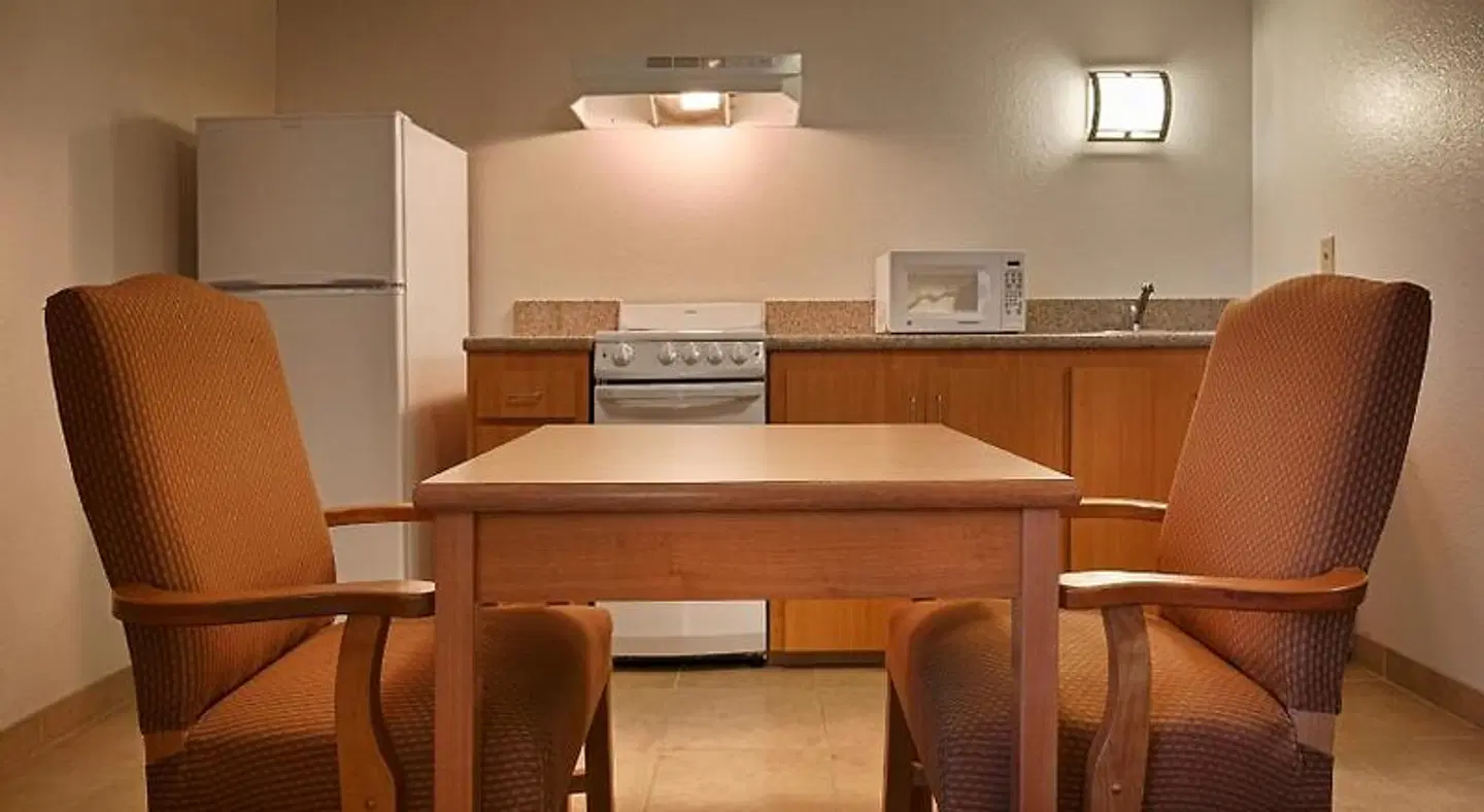 Best Western Aladdin Inn ROOM_EXAMPLE