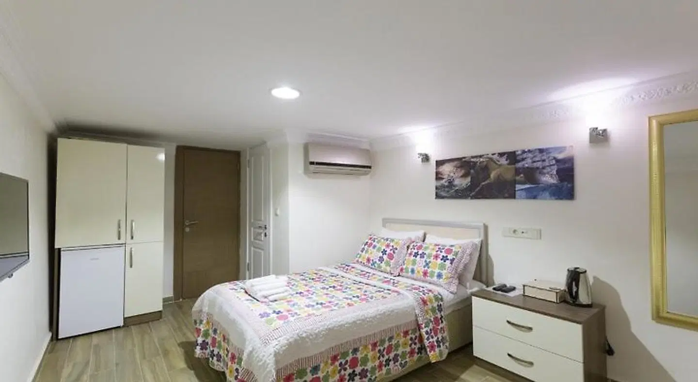 Zendy Suite Hotel ROOM_EXAMPLE