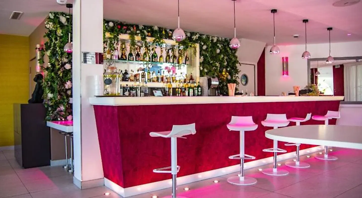 Oz'Inn Bar