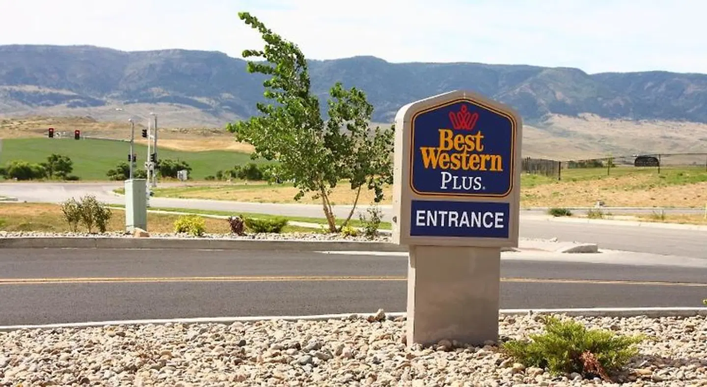 Best Western PLUS Casper Inn & Suites LANDSCAPE
