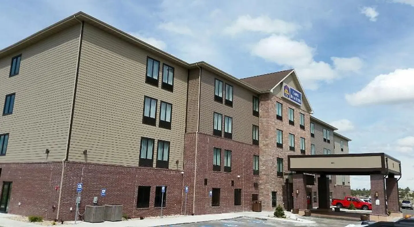 Best Western PLUS Casper Inn & Suites EXTERIOR