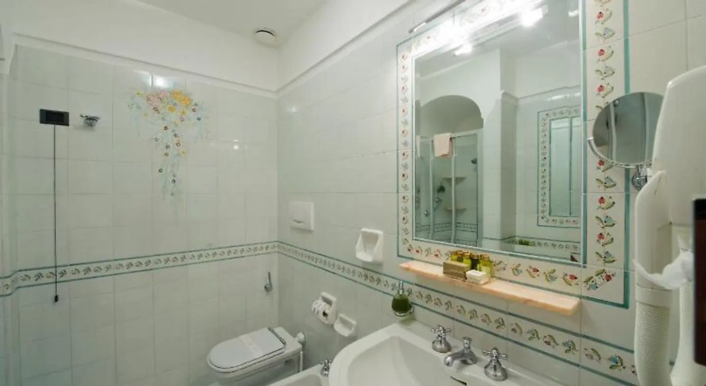 Tramonto d'Oro Badezimmer