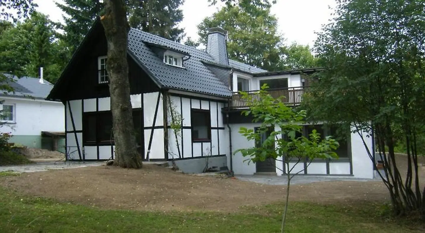 Jagdhaus Wiese Aussenansicht