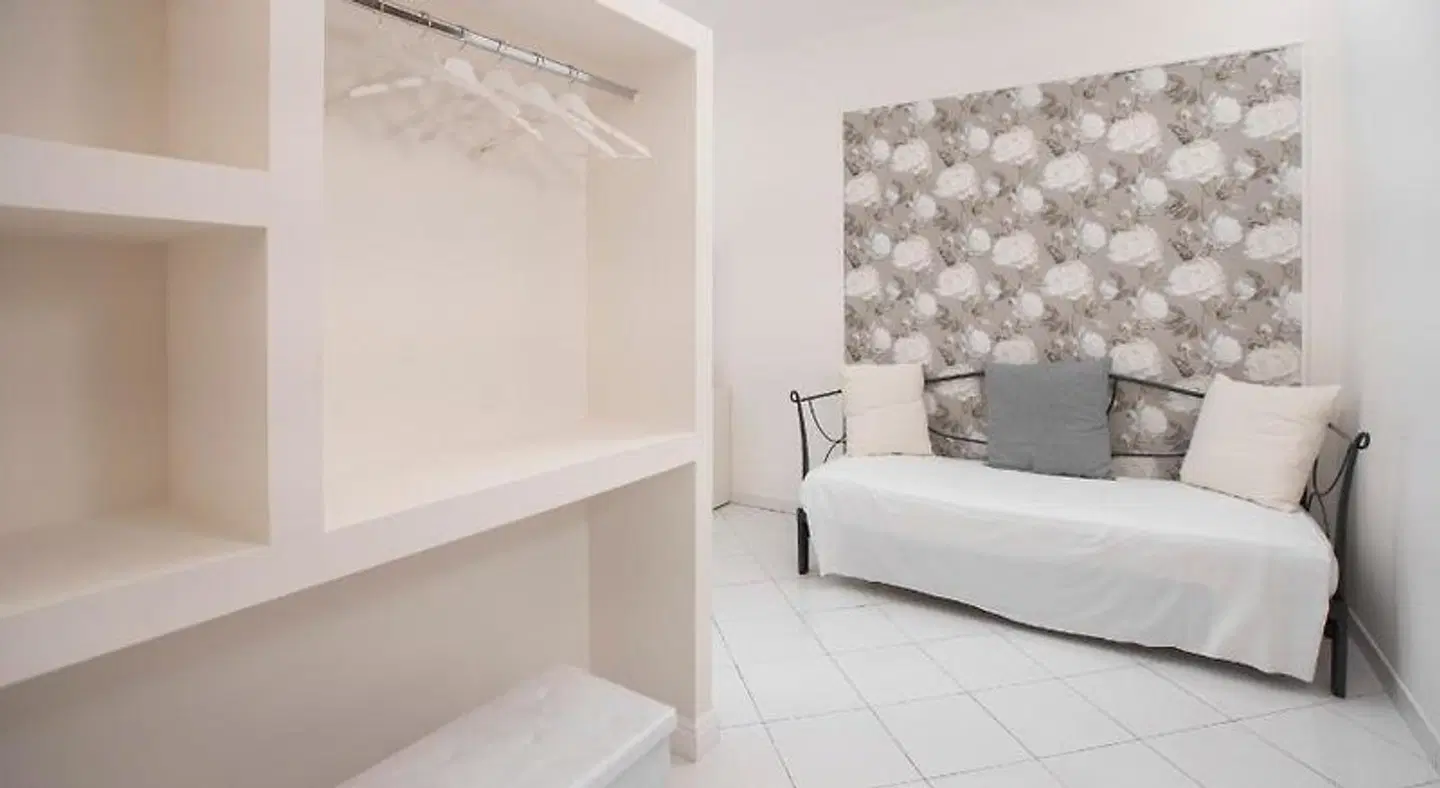 Posta ROOM_EXAMPLE