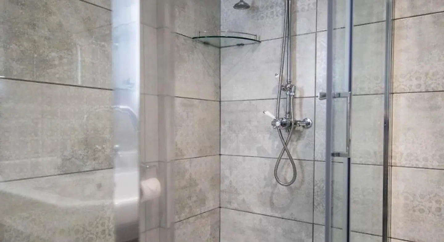Owston Hall Hotel Badezimmer