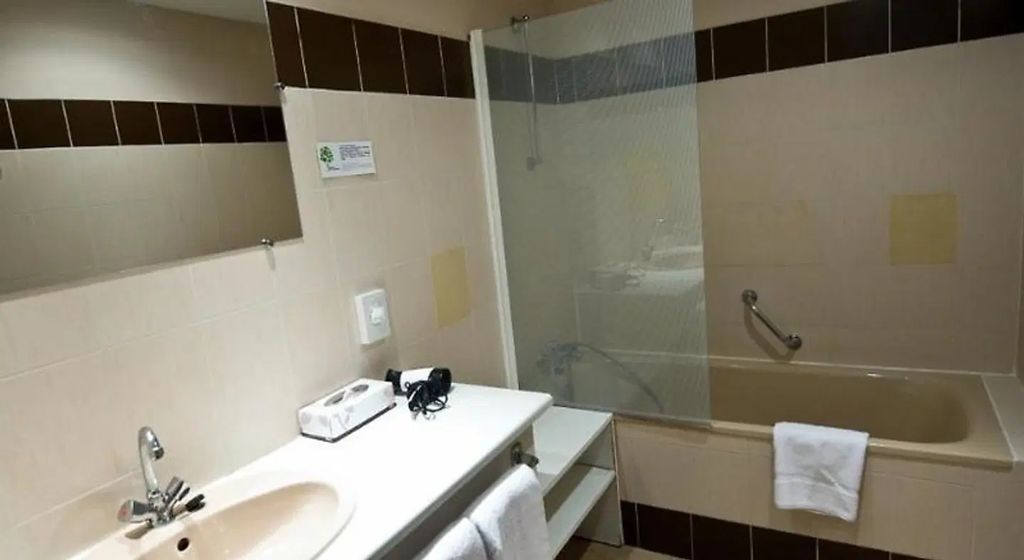 Le Devem De Mirapier Badezimmer