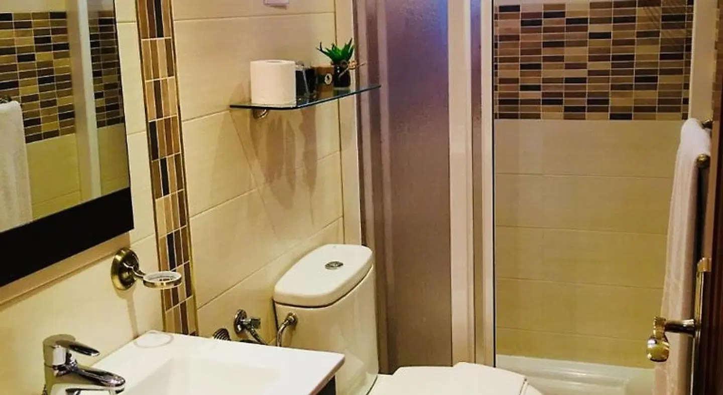 Hostal Segovia Badezimmer