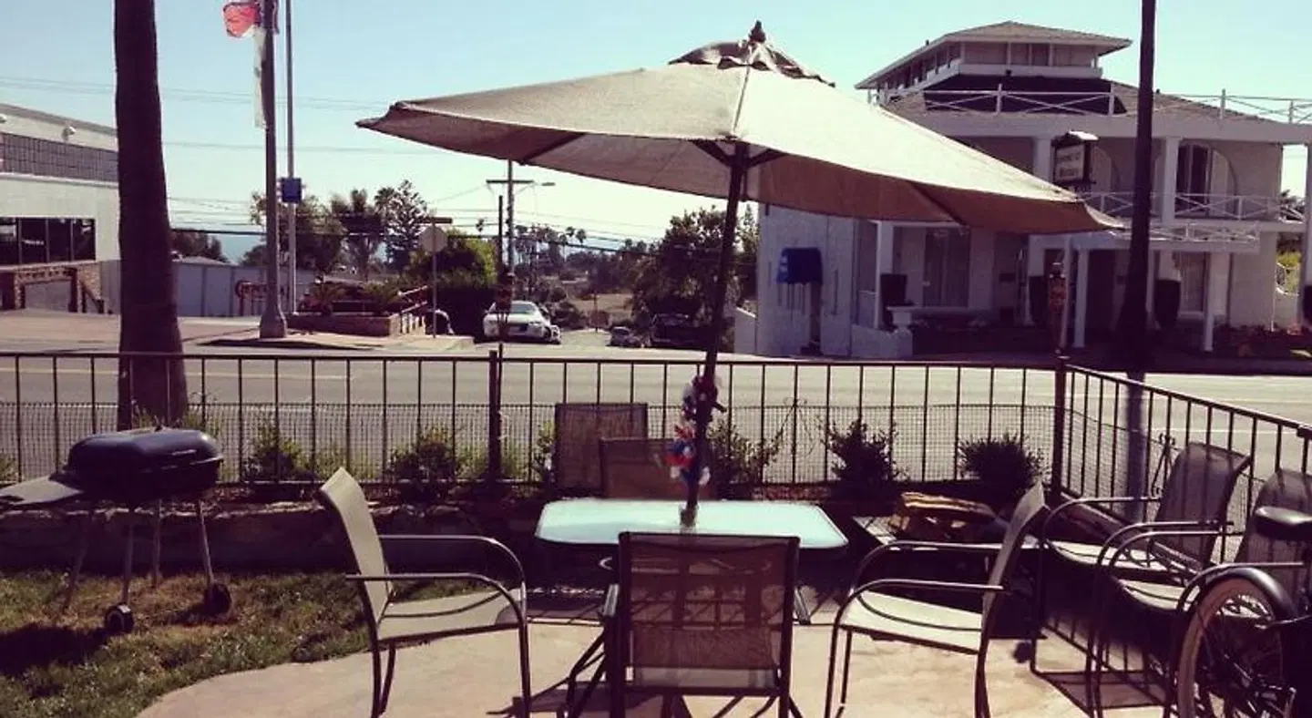 The Patriots Boutique Motel Terrasse