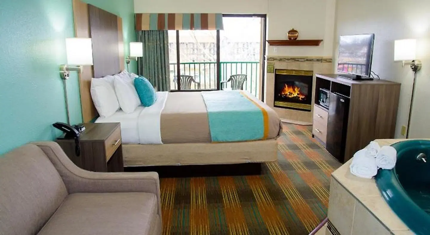 Pigeon River Inn ROOM_EXAMPLE