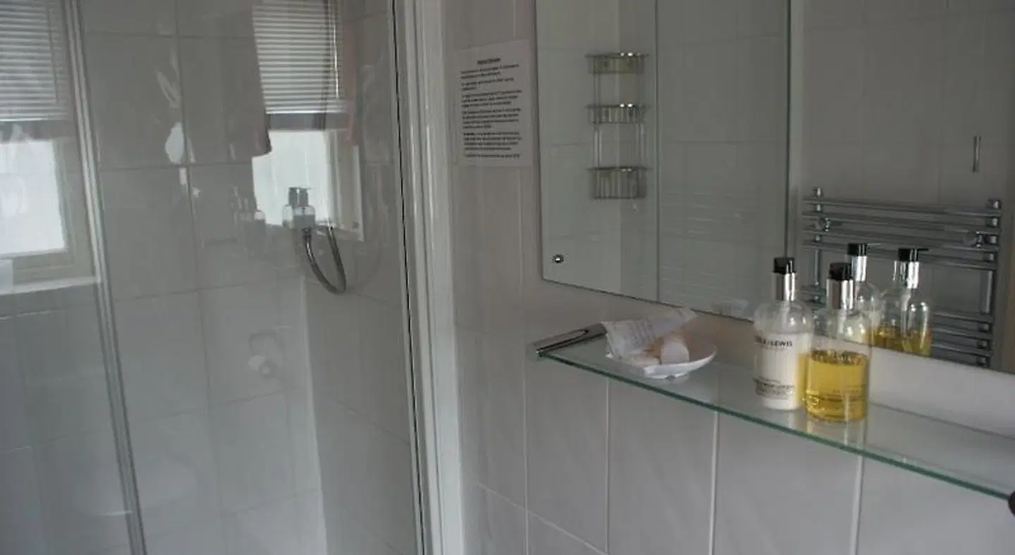 Longmead House Badezimmer