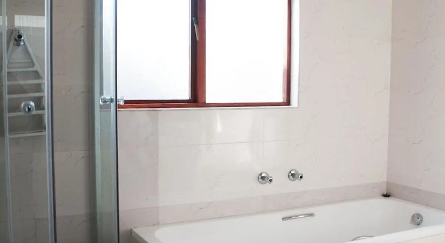 Altona Lodge Badezimmer