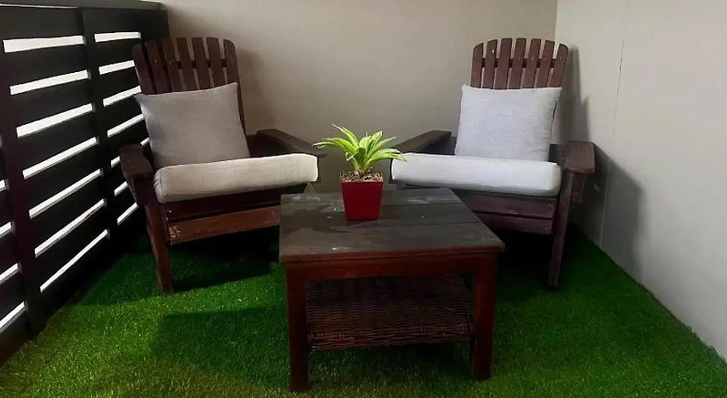 One O Eight Place ROOM_EXAMPLE