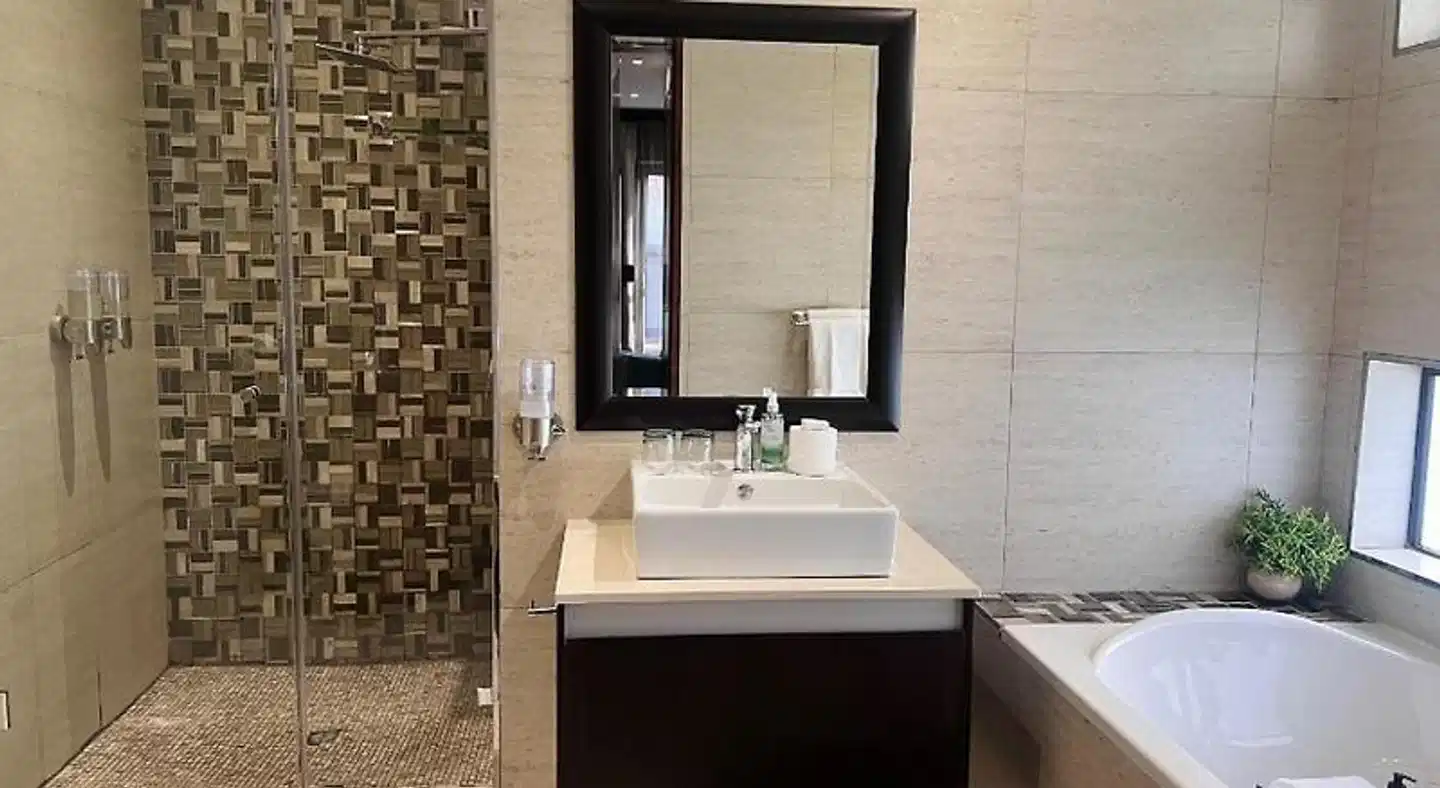 One O Eight Place Badezimmer