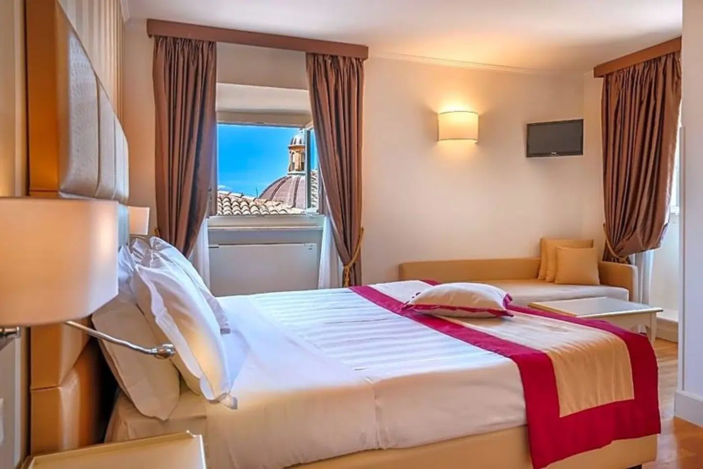 Dei Priori ROOM_EXAMPLE