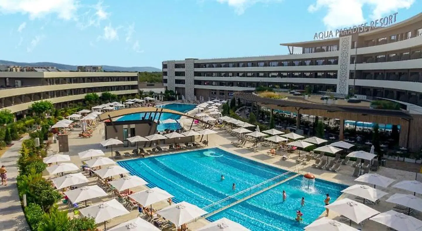 Aqua Paradise Resort OUTDOOR_POOL